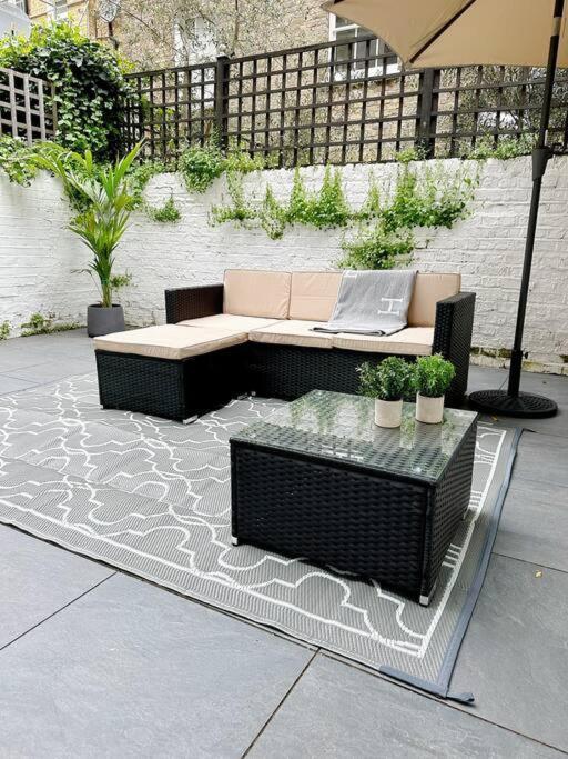 דירות לונדון Londwell, Luxe And Leaves, Chelsea Flat With Private Garden מראה חיצוני תמונה